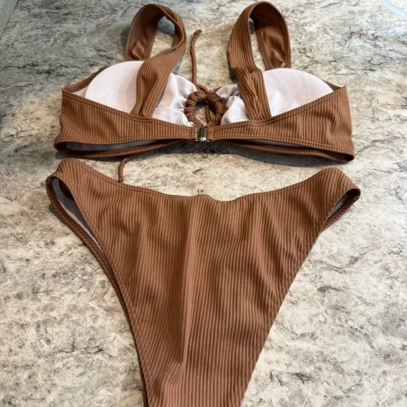 Chic Ribbed Bikini Set - Picture 2 of 4